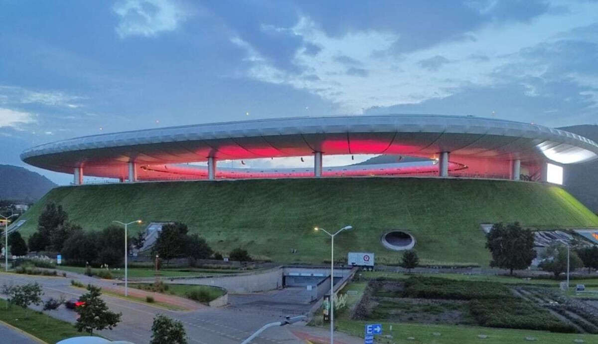 Guadalajara's stadium at full capacity for World Cup qualifier