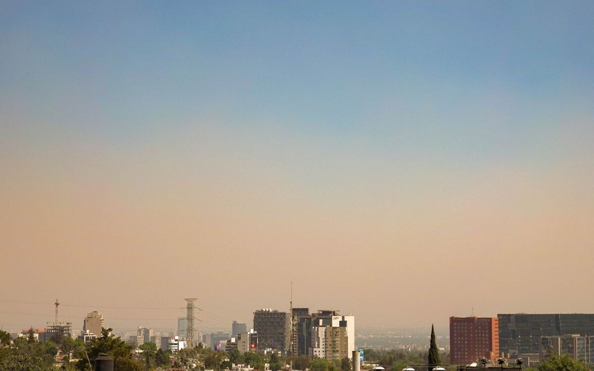 В Мехико объявлен экологический режим из-за высокого уровня озона