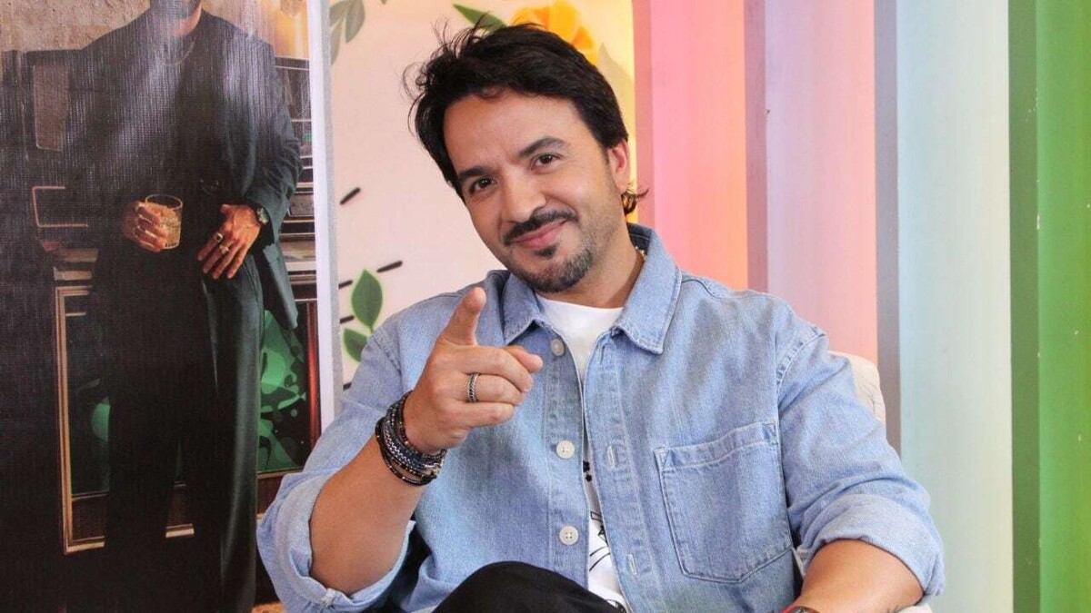 Luis Fonsi Unveils New Single 'Cambiaré' in Mexico