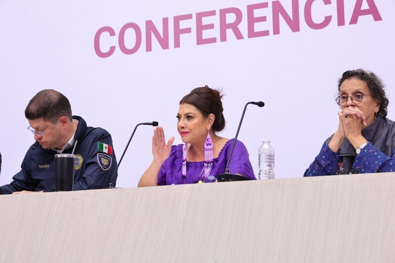 Обрушение в Мехико: Три погибших при сносе здания