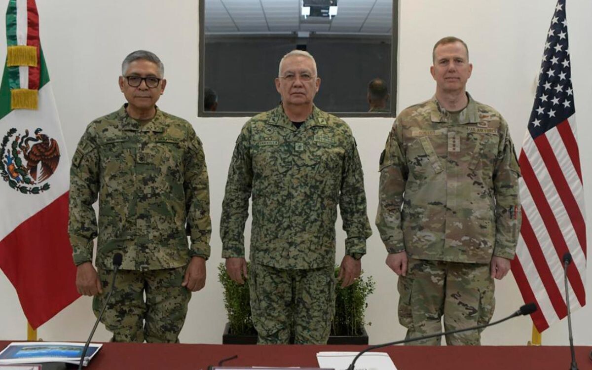 High-level command changes are being prepared in the Mexican army