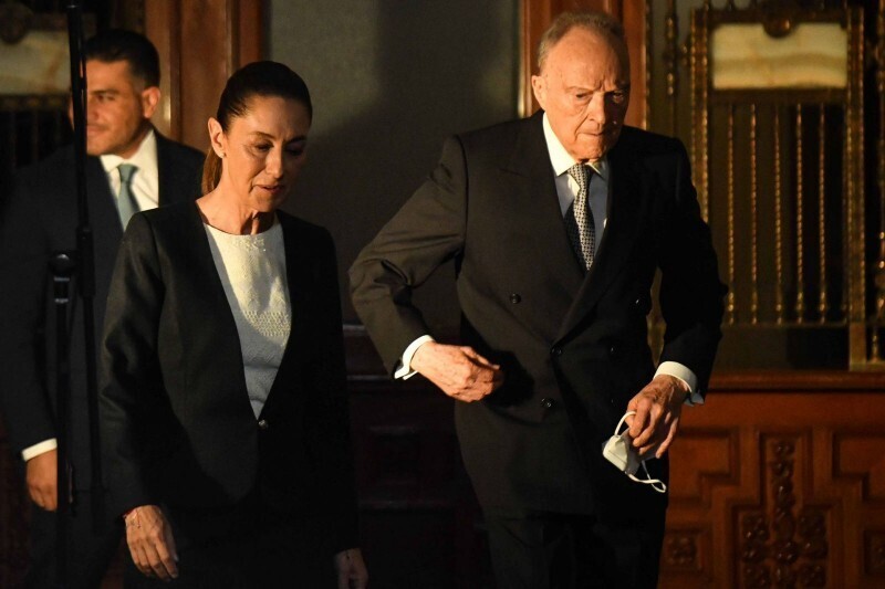 Президент Мексики получила документ об отставке генерального прокурора