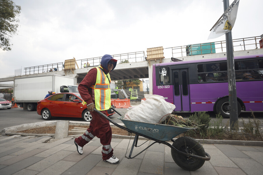Two months before the World Cup: Mexico City suffers from preparations amidst dust and vibrations