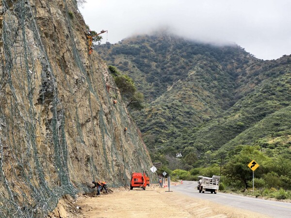 Guanajuato estabiliza taludes para prevenir deslaves