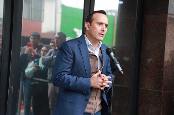 Mexican Congress Deadlocked Over 2025 Budget Amid Debt and Tax Disputes