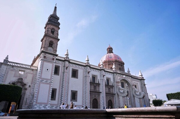 Improvements in the Santa Rosa de Viterbo Temple