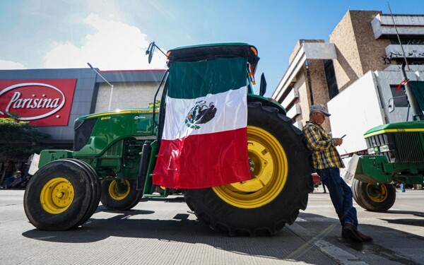 Road Blockades in Mexico Due to Agricultural Workers' Protests