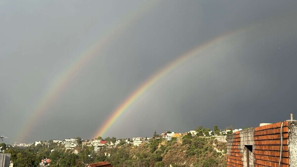 Double rainbow surprises the capital residents