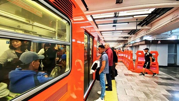 Metro CDMX Service Disruption Due to Fire