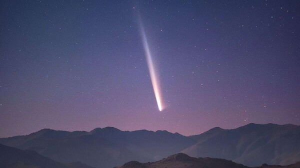 Комета C/2023 A3 Tsuchinshan-ATLAS сияет на мексиканском небе