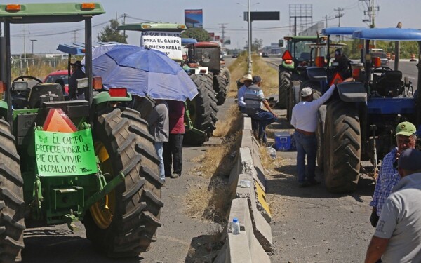Mexico Reaches Agreement with Farmers to End Blockades