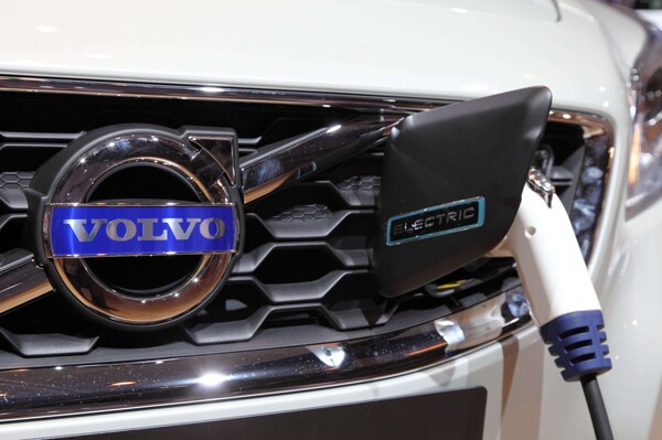 Инвестиции Volvo улучшают экономику в Циенеге де Флорес