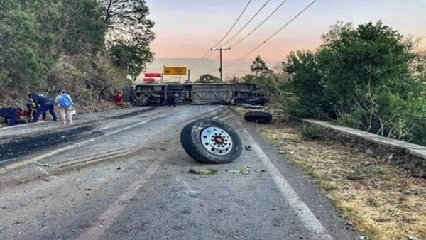 Трагическая автобусная авария унесла жизни 18 человек, 32 получили ранения за пределами Мехико-Сити