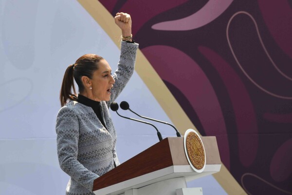 Mexico's President Calls for Unity Amid Tariff Crisis