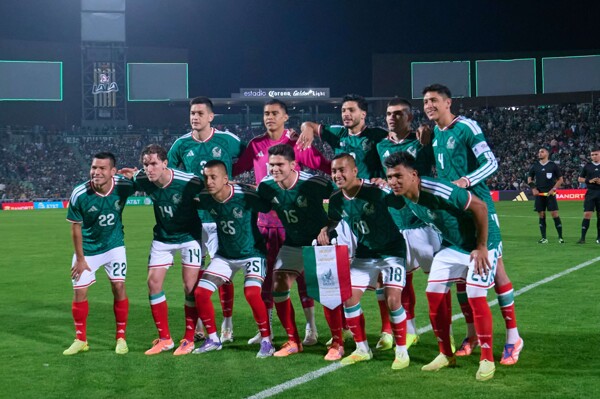 México divide las convocatorias para la selección nacional