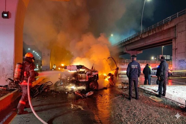 墨西哥-普埃布拉高速公路事故致一名警察死亡