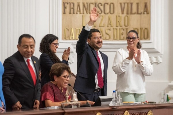 Марті Батрес представляет последний отчет правительства в CDMX