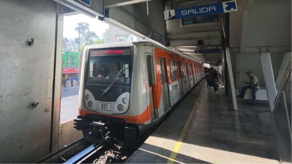 Mexico City Metro Issues on Good Friday