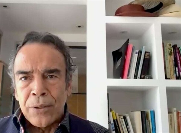 关于墨西哥城体育场重开的网络战争