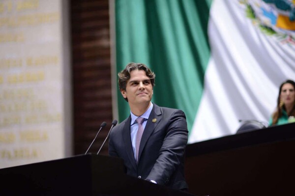 Mexican Politicians in the Spotlight