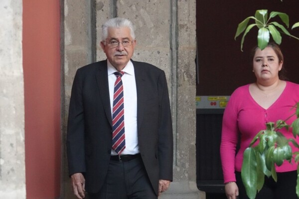 López Obrador Backs Romo Amidst Turmoil