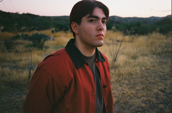 Músico mexicano Kevin Kaarl debuta en COLORS