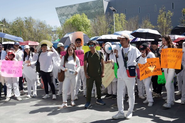 Student Protests Over Internships at BUAP