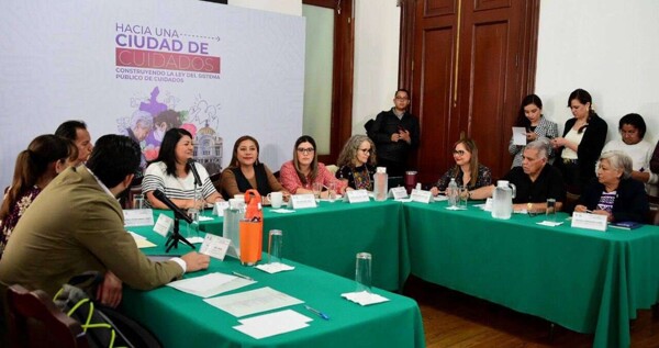 Efforts to Regulate Care System in Mexico City