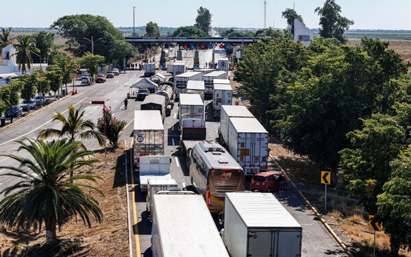 Правительство Мексики призывает к диалогу с протестующими