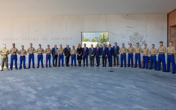 美国国会议员报告访问墨西哥