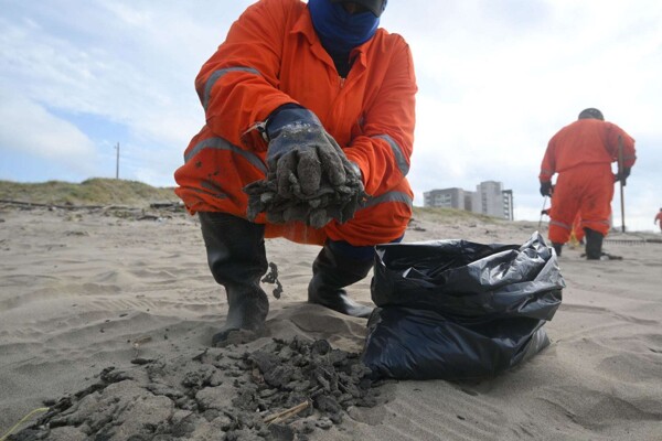 墨西哥在墨西哥湾应对大规模石油泄漏