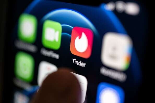 Новая тенденция Tinder: 'Очень Сдержанный, Очень Внимательный'