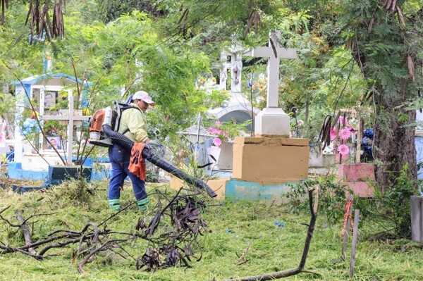 Preparations for the Day of the Dead in Monterrey