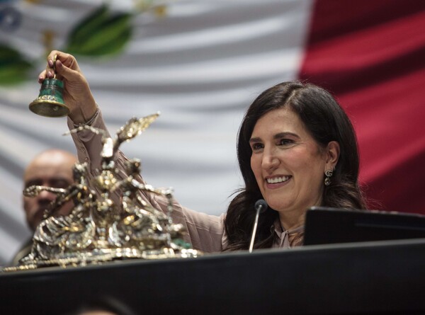 Mexican Political Conflicts: From Parliament to Strike