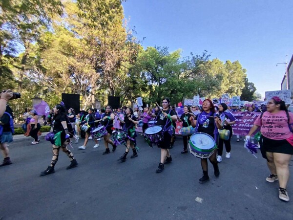 Thousands of Women March for Justice in Querétaro