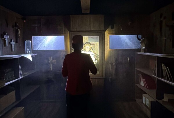 В Мехико открылась иммерсивная выставка ужасов от Warner Bros.