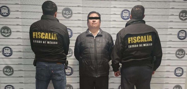 Директор Нормальной Школы Арестован за Скрытность