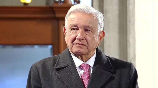 Эмоциональные проводы для AMLO на его последней утренней конференции