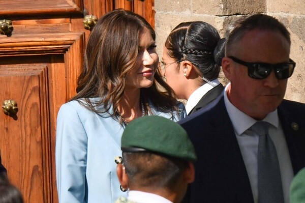 Трамп уволил министра национальной безопасности Кристи Ноэм