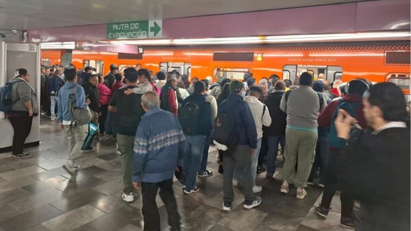 Профсоюз метро Мехико угрожает усилить забастовку