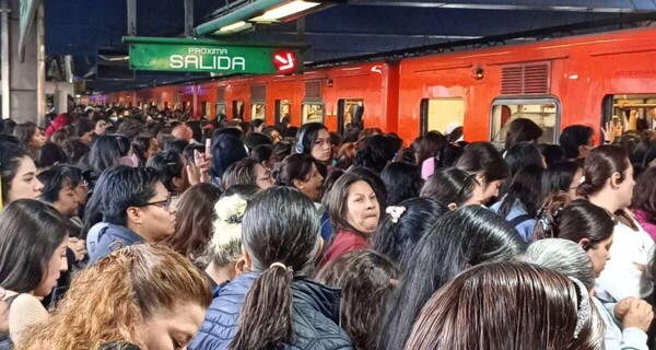 Меры безопасности в метро Мехико из-за сильного дождя