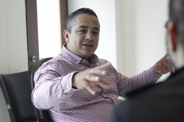 Tension in Mexico City over mayor's attempt to promote his brother for elections