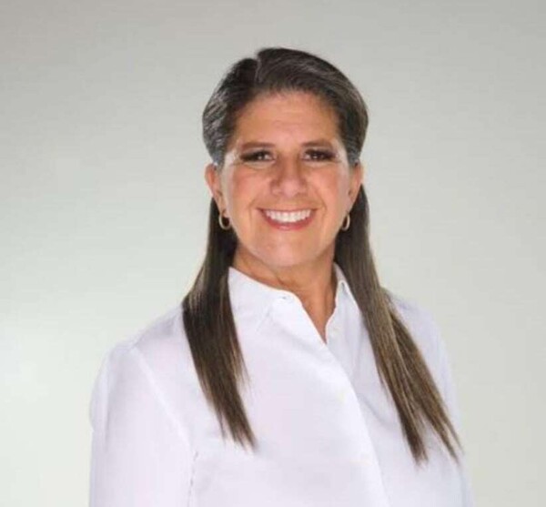 Martha Herrera renuncia a la Secretaría de Nuevo León