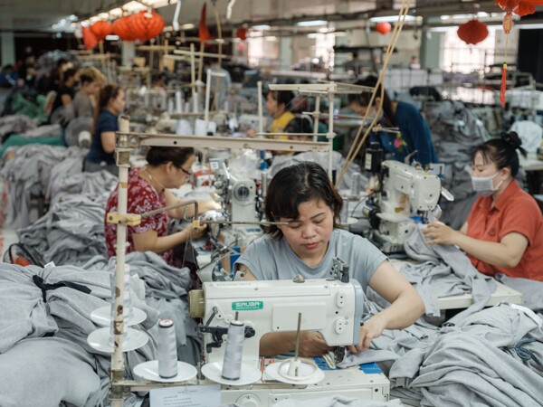 Mexico's Economy Faces Continued Contraction