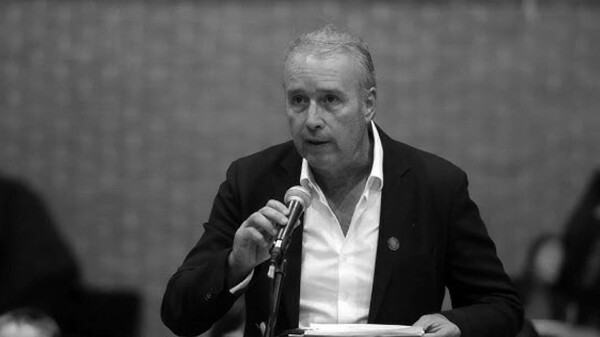 El político mexicano Mario Calzada elige entre dos gubernaturas