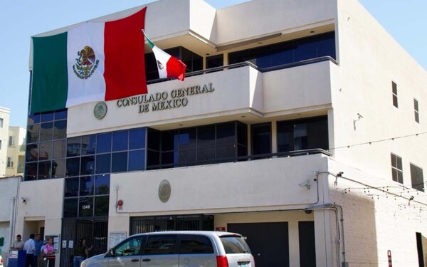 PRI осудила использование консульской сети Мексики в политических целях