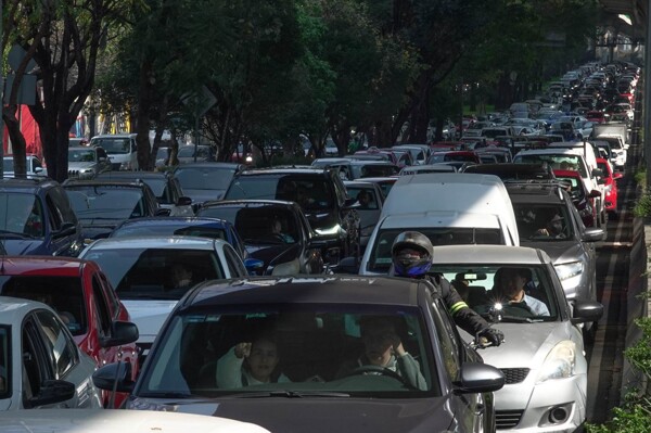 Traffic Crisis in Mexico City: A Daily Struggle