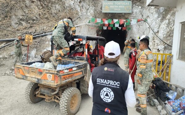 Спасательные работы на шахте Санта-Фе в Синалоа