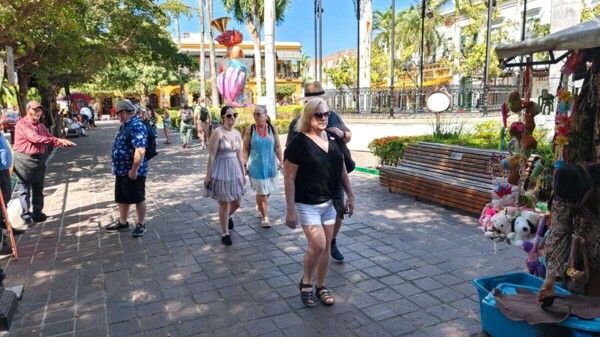 旅游业推动马萨特兰经济增长