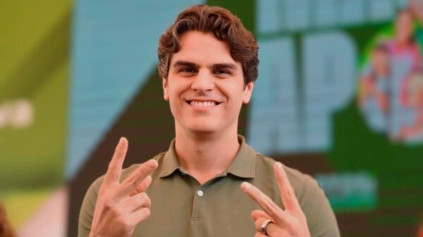 Deputy Valladares Denies Accusations of Numerous Session Absences